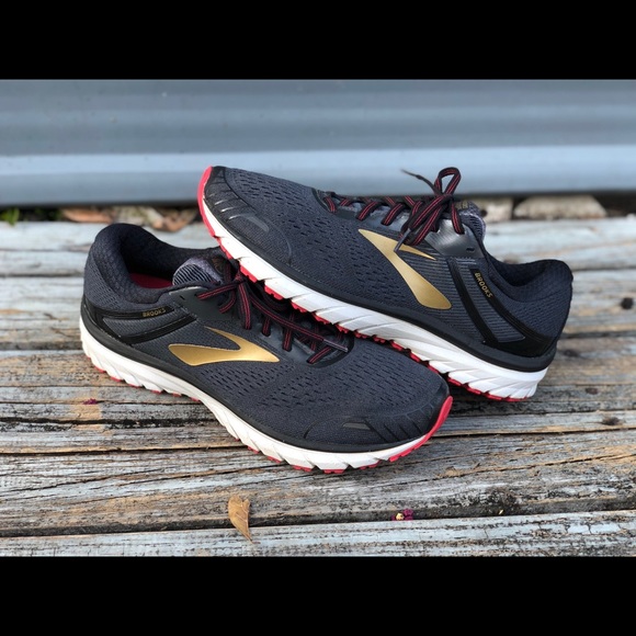 brooks gts 18 size 11